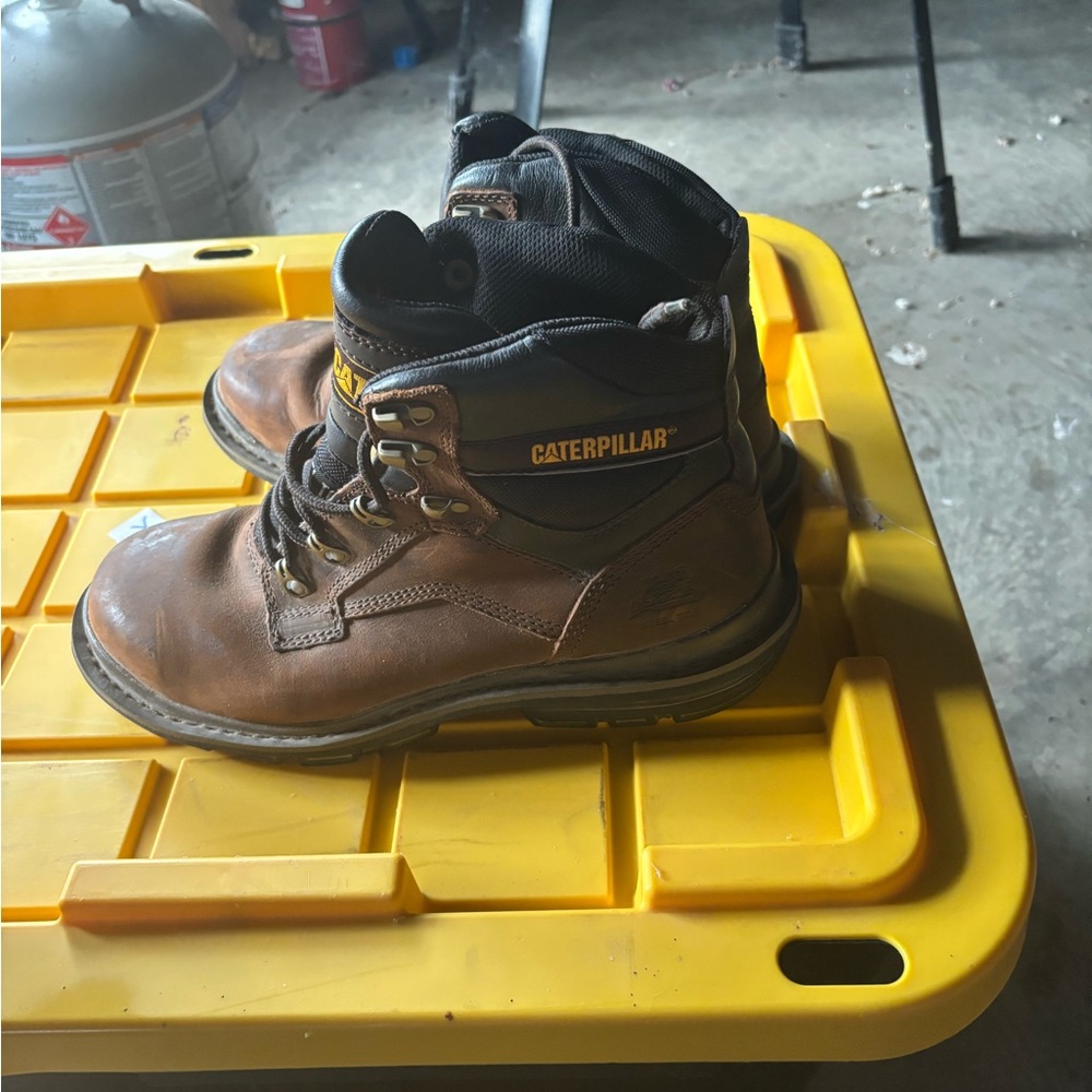 Caterpillar Men's Tan and Black Boots